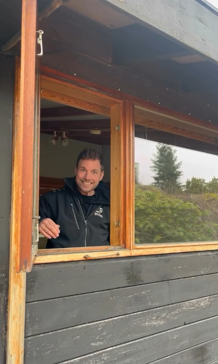 Fredrik på jobb - LF Bygg